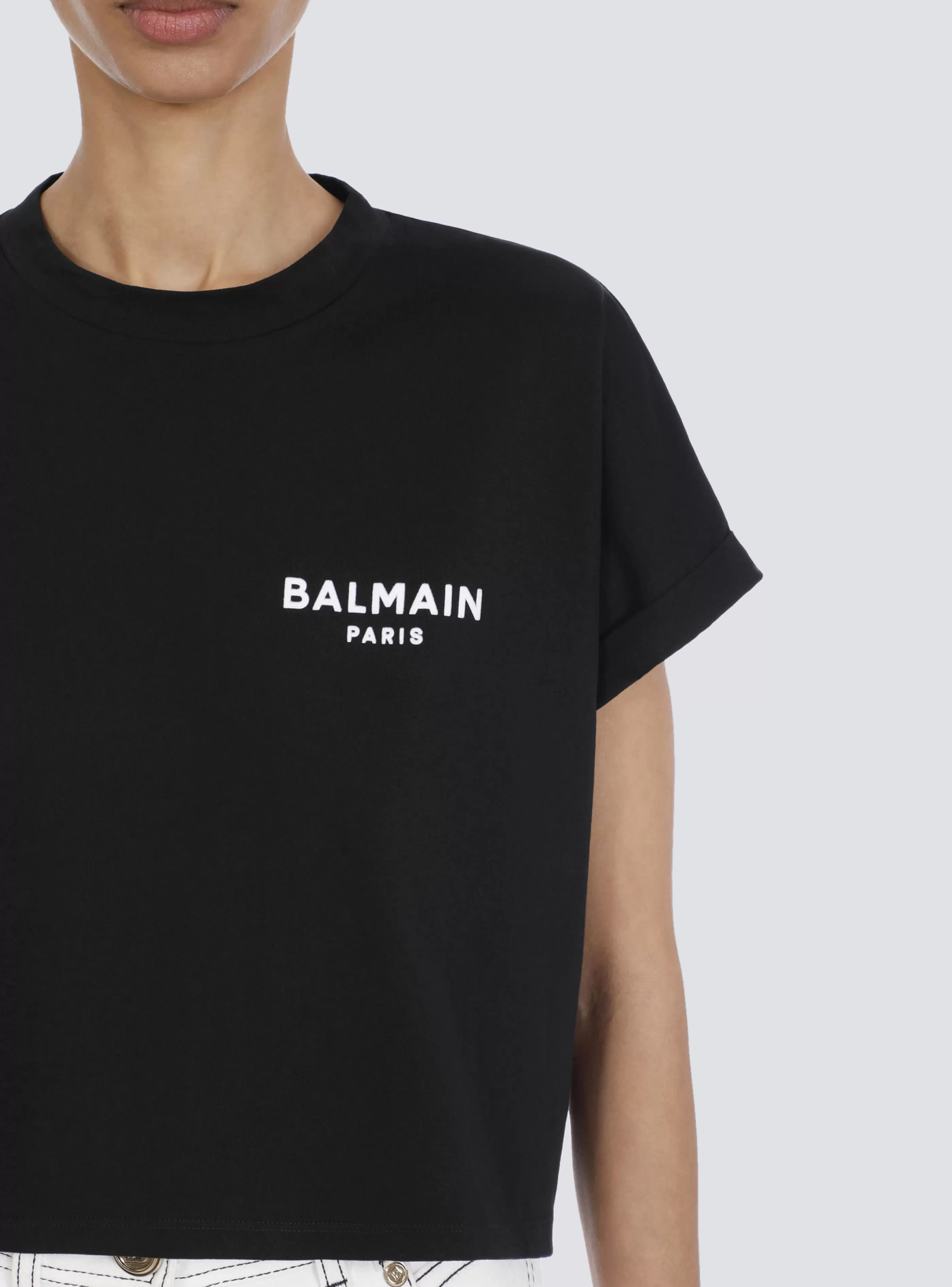 Balmain T-Shirt-Cropped Eco-designed Cotton T-shirt With Small Flocked Logo black