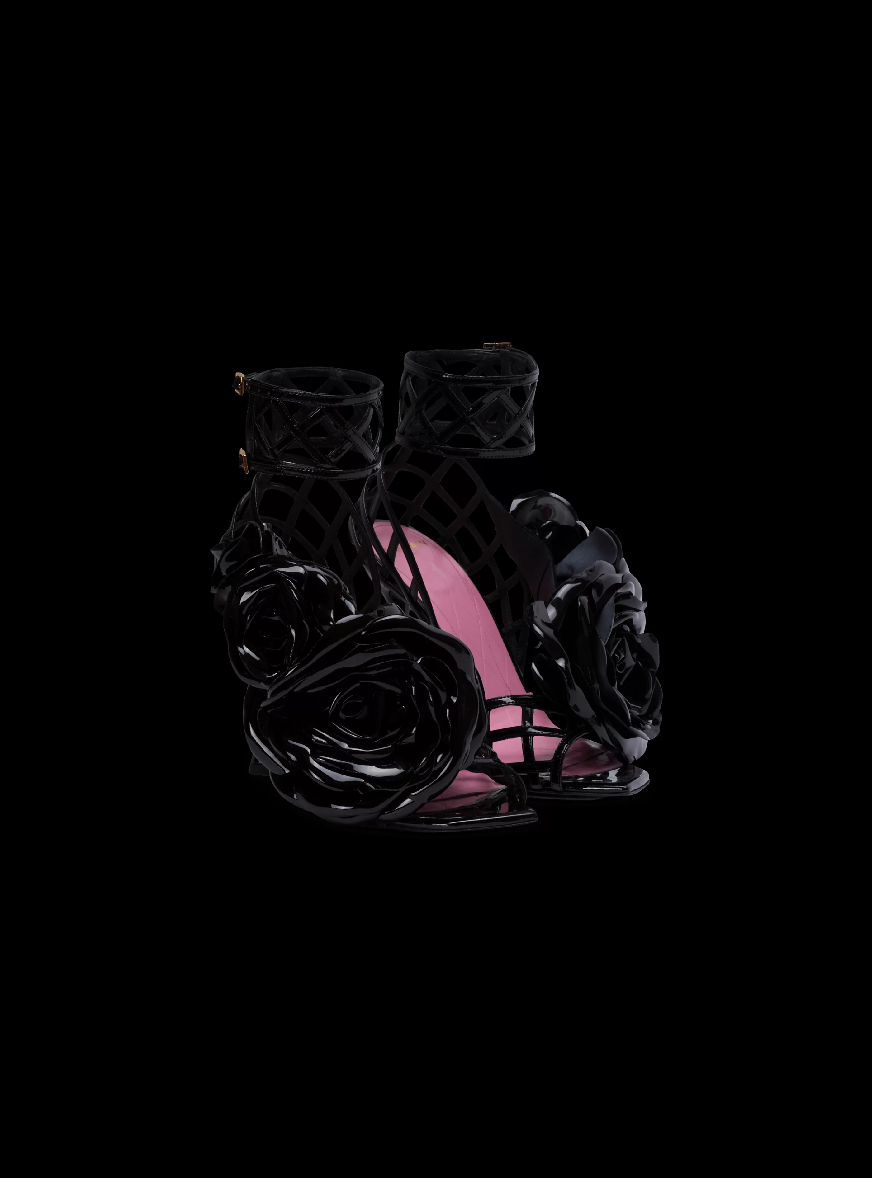 Balmain Scarpe Col Tacco Alto-Patent Leather Eden Sandals With Openwork Grid And Flowers black