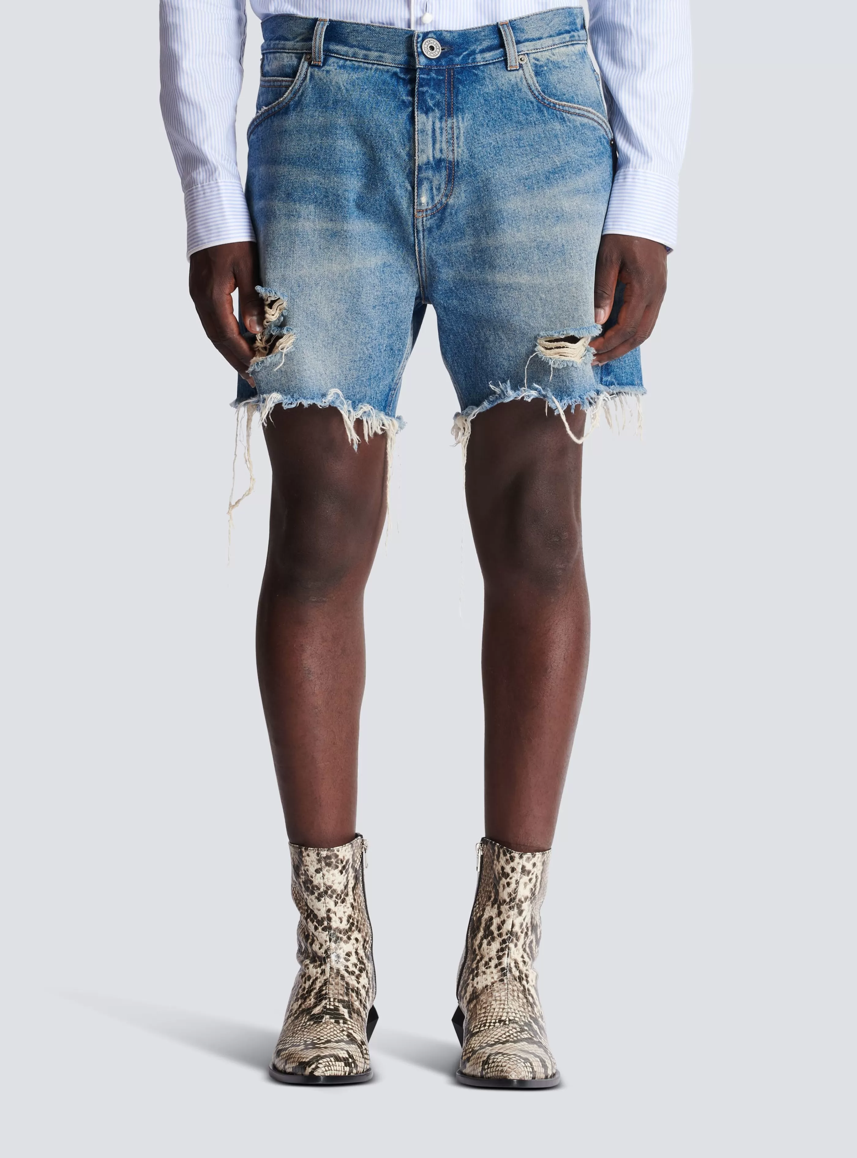 Balmain Pantaloni E Pantaloncini | Denim-Unisex Shorts In Vintage Wash Denim blue