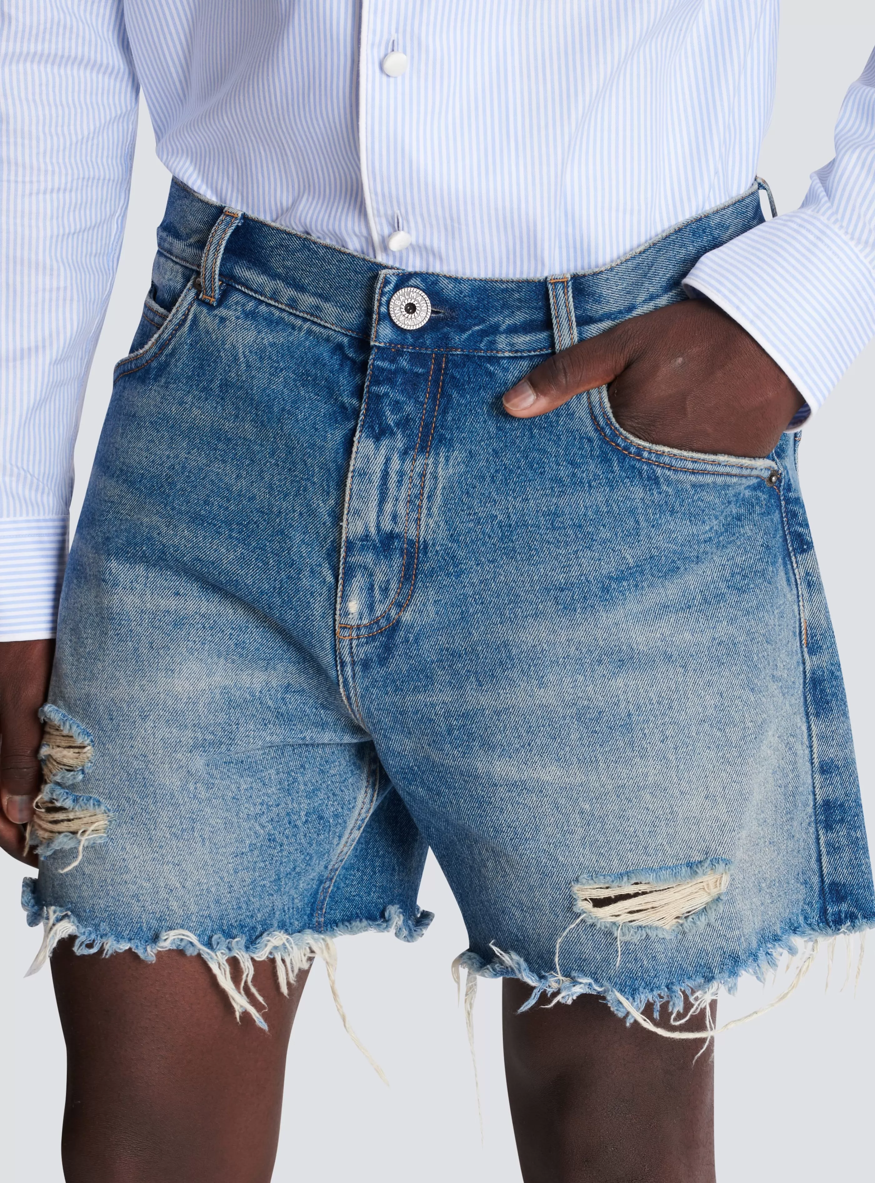 Balmain Pantaloni E Pantaloncini | Denim-Unisex Shorts In Vintage Wash Denim blue